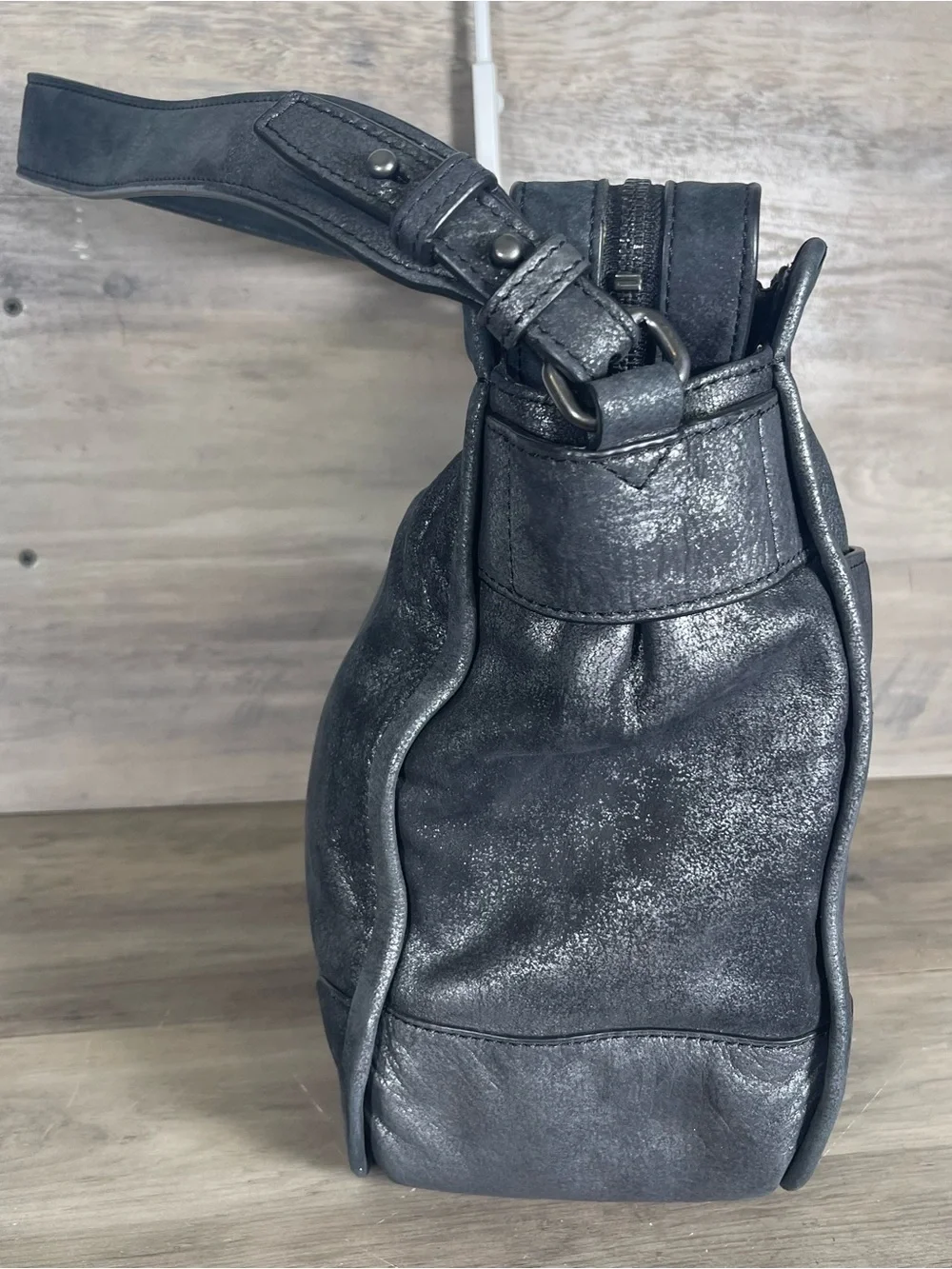 Frye Mel Metallic Leather Charcoal Gray Black Boho Bag Shoulder Purse Chic